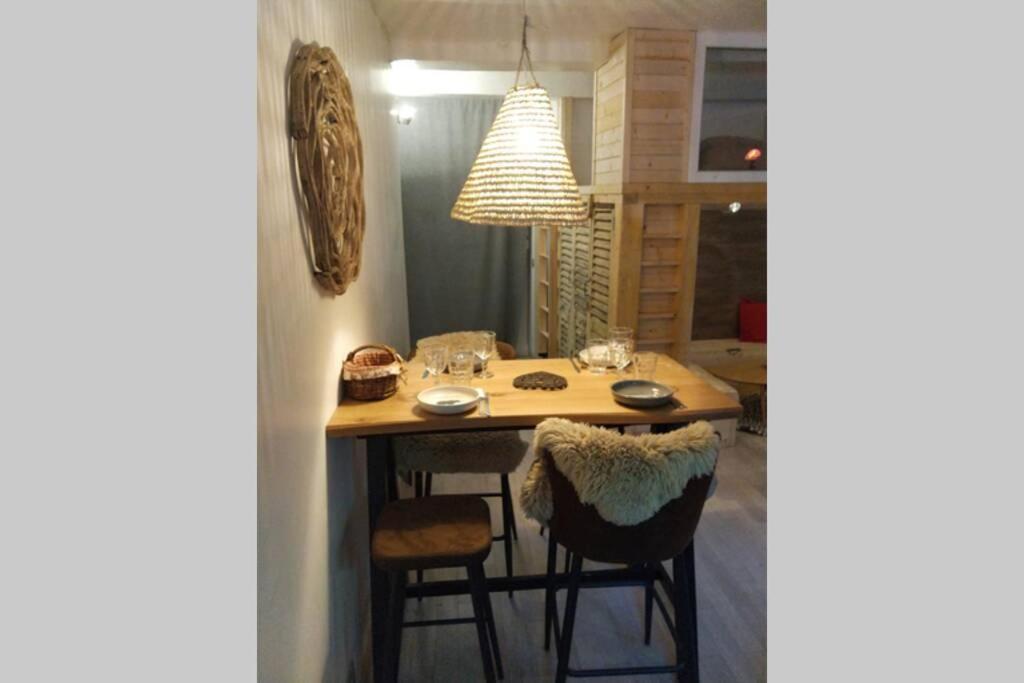 Chaleureux Petit Appartement De 4 Couchages Saint-Étienne-de-Tinée Eksteriør billede